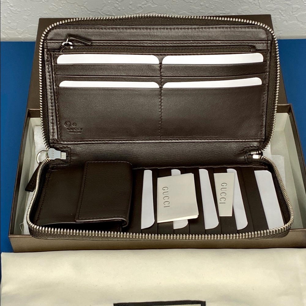 Gucci GG Logo Leather Zip Round Continental Wallet - Picture 9 of 11